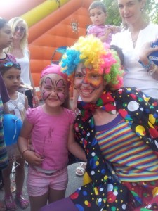 clownita cu copiii