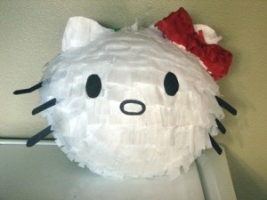pinata, pinata party, pinata hello kitty, oferte pinata, hello-kitty-pinata