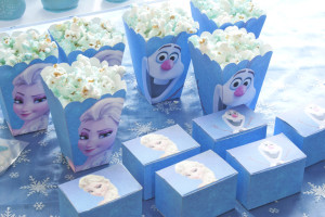 jocuri si activitati party frozen, jocuri si intreceri, cinema la petrouri pentru invitati la petrecere, ecerea frozen, cad