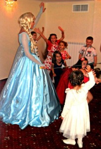 jocuri si activitati la petrecerile cu elsa