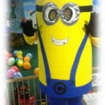 mascota minion la evenimente si petreceri